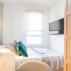 Habitación en Cardenal Herrera Oria, 78 Habitación 4