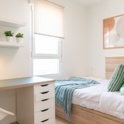 Habitación en Cardenal Herrera Oria, 78 Habitación 5