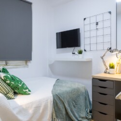 Habitación en Meléndez Valdés, 8 Habitación 2