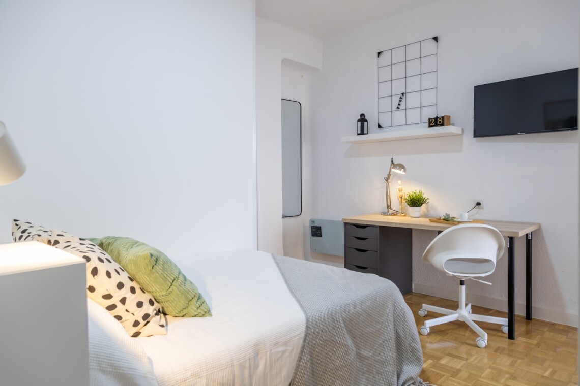 Habitación en Meléndez Valdés, 8 Habitación 4
