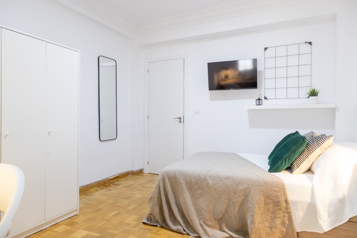 Habitación en Meléndez Valdés, 8 Habitación 5