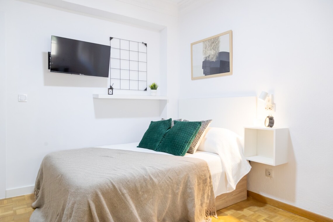 Habitación en Meléndez Valdés, 8 Habitación 5